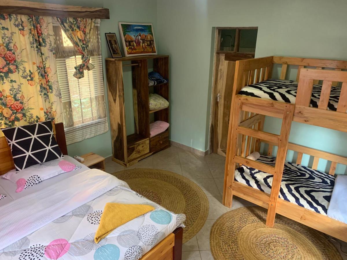 David Crater Homestay Lushoto Экстерьер фото