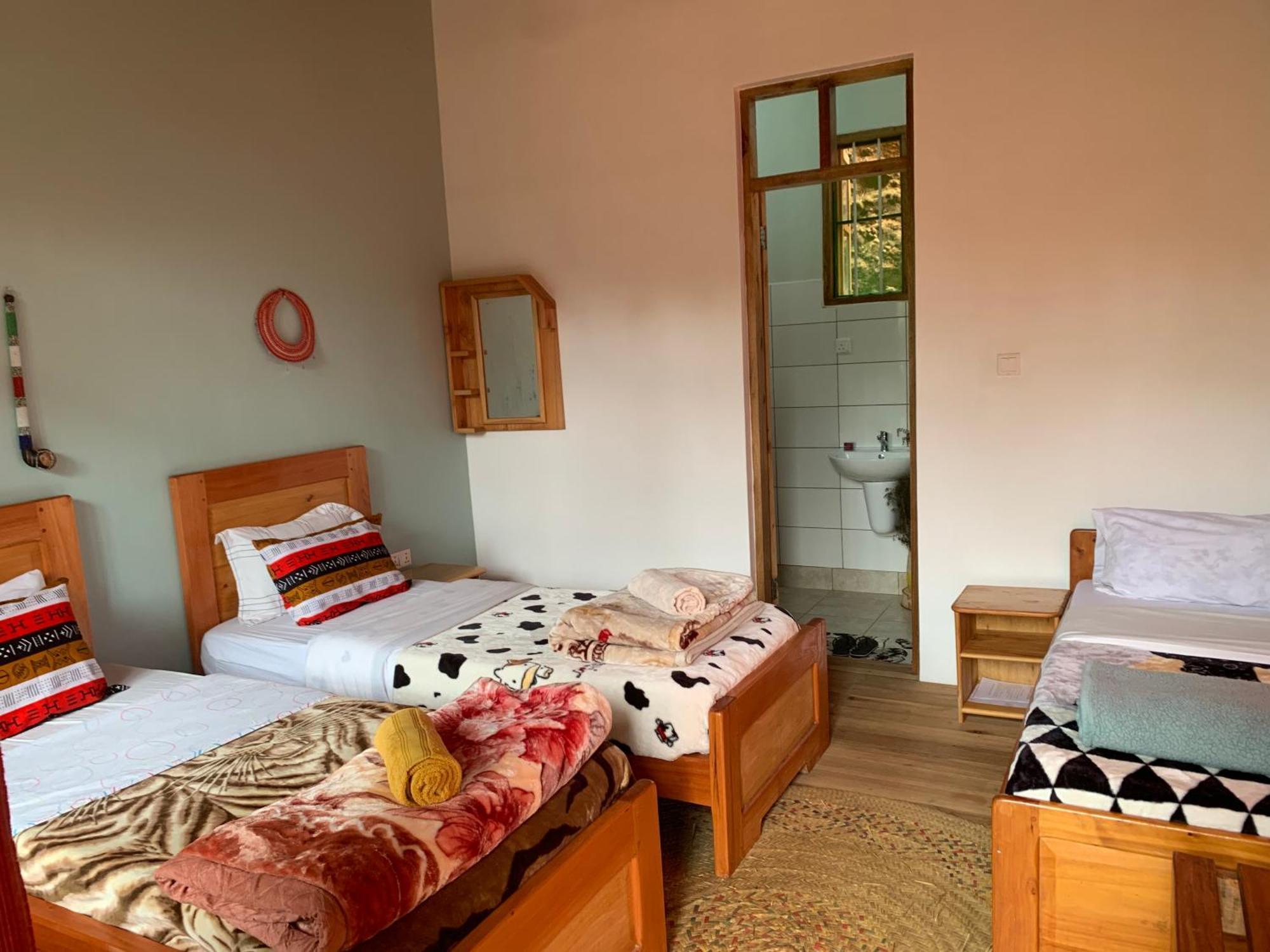 David Crater Homestay Lushoto Экстерьер фото